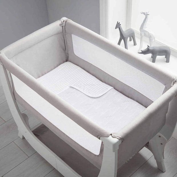 Shnuggle Bedside Infant Crib Bedding Set