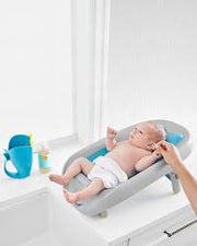 Moby Recline & Rinse Bather